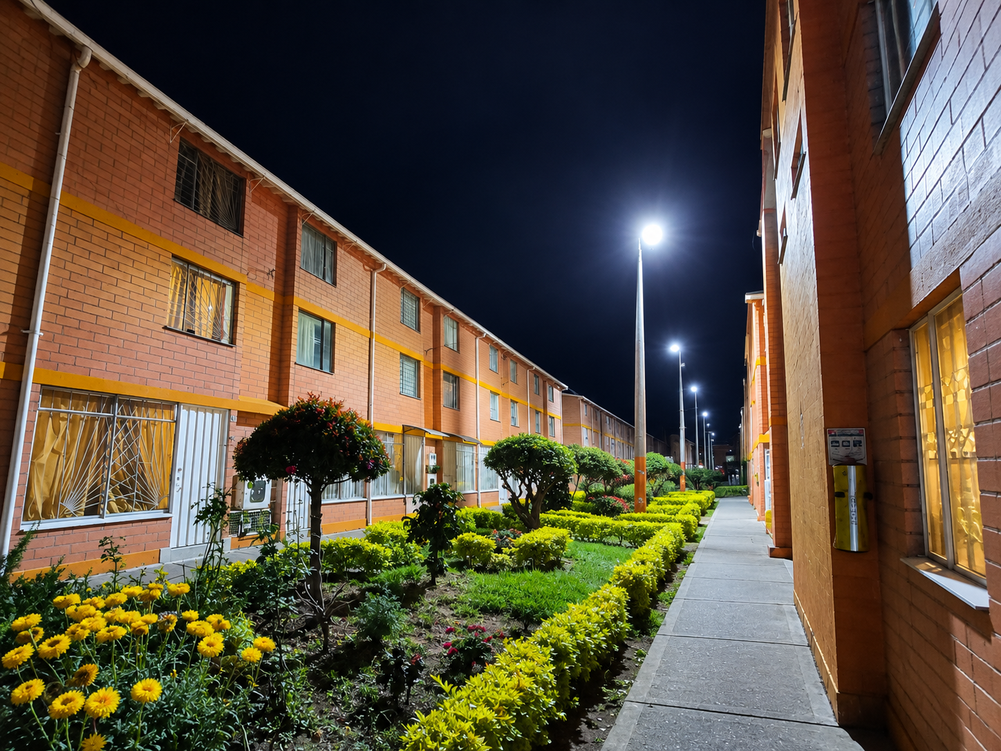 Iluminación en Conjunto Residencial Jardines de Castilla